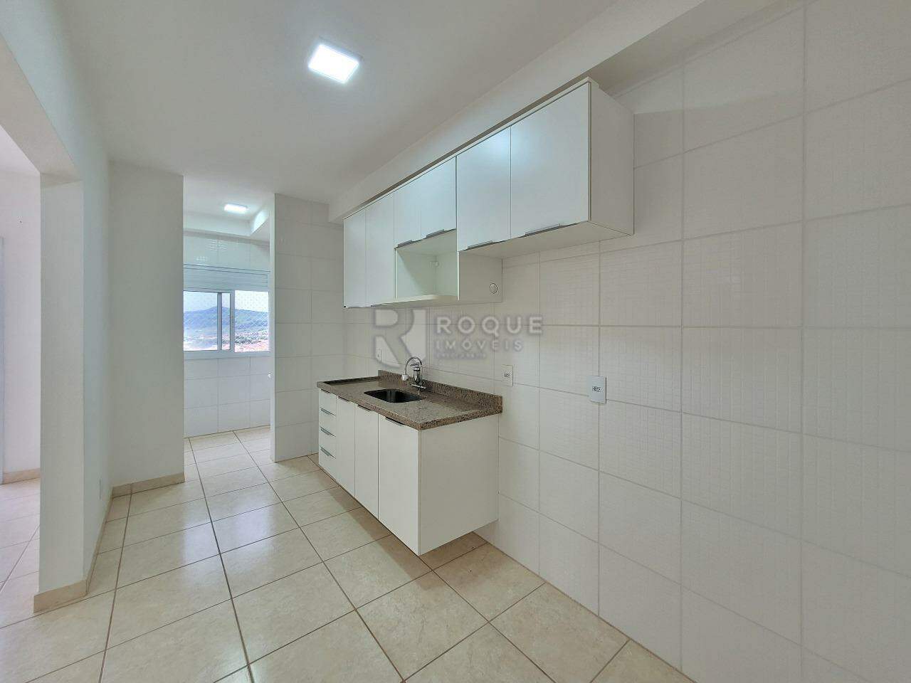 Apartamento para aluguel no bairro Chácaras Antonieta: COZINHA