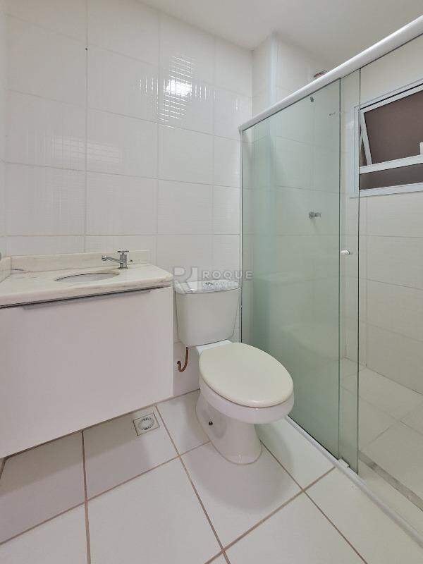 Apartamento para aluguel no bairro Chácaras Antonieta: BANHEIRO SOCIAL