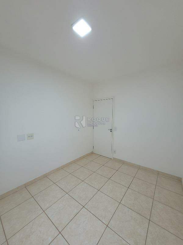 Apartamento para aluguel no bairro Chácaras Antonieta: DORMITÓRIO 1
