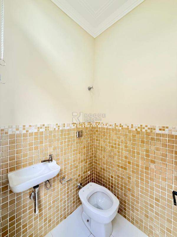 Casa em condomínio para aluguel no bairro Jardim Nossa Senhora do Amparo: Lavabo 02