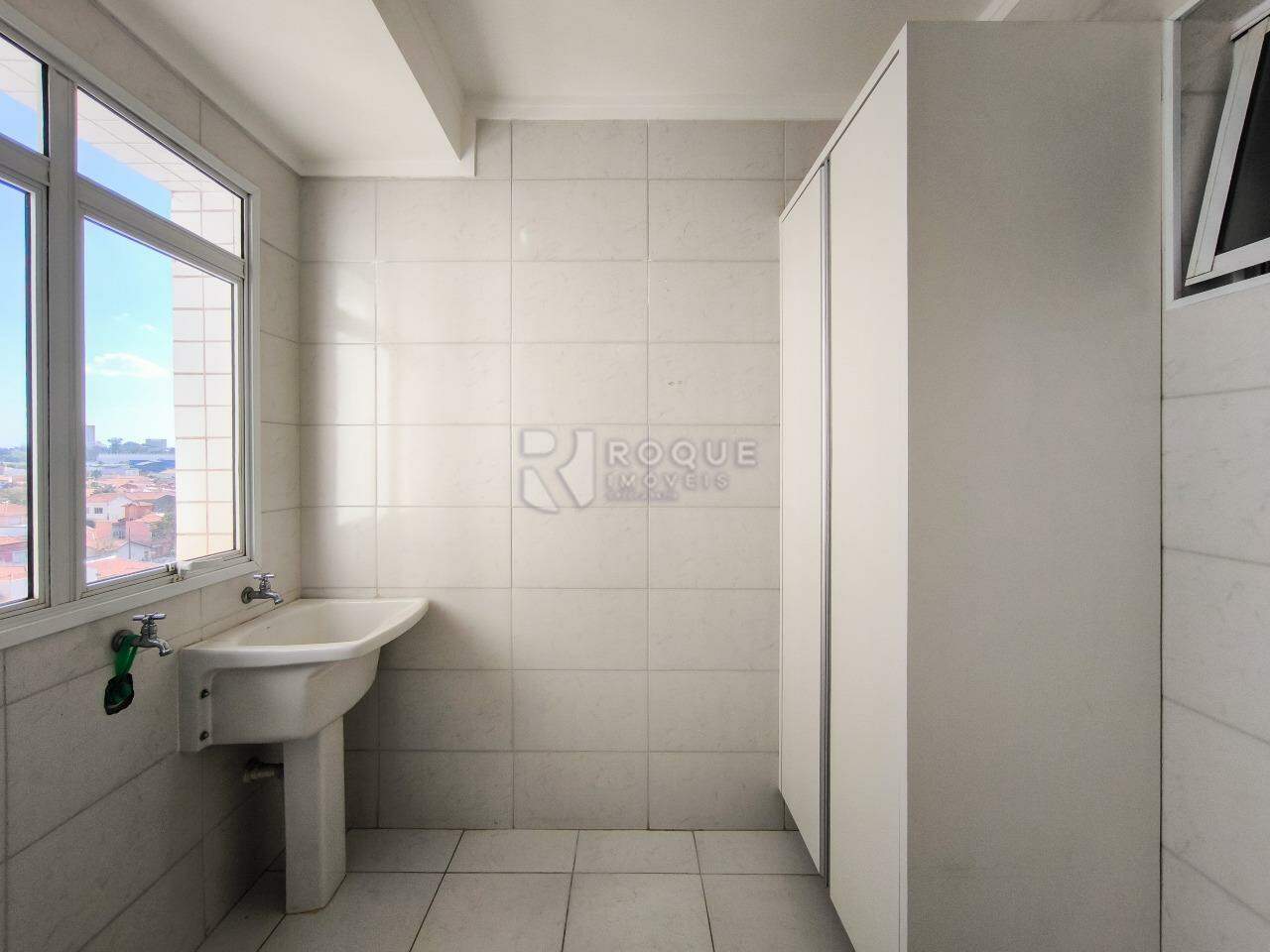 Apartamento à venda no bairro Centro: LAVANDERIA