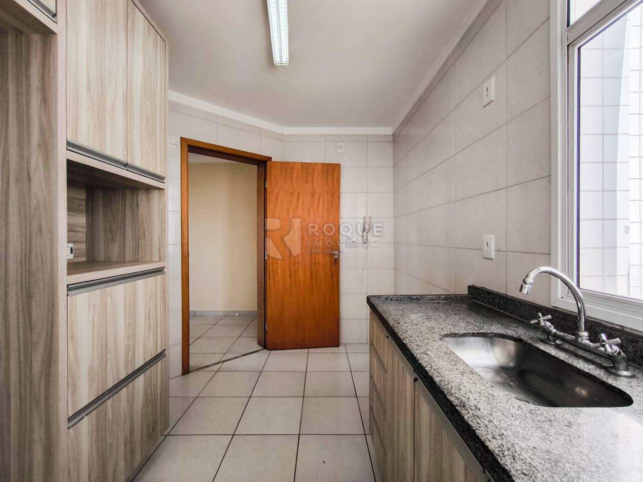Apartamento à venda no bairro Centro: COZINHA