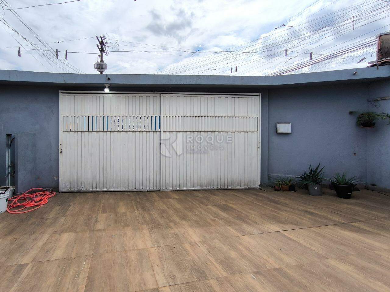Casa Residencial à venda no bairro Parque Residencial Aeroporto: ENTRADA