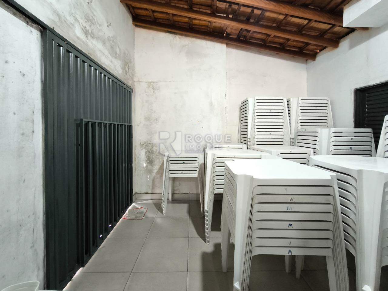 Casa Residencial à venda no bairro Parque Residencial Aeroporto: SALÃO 1