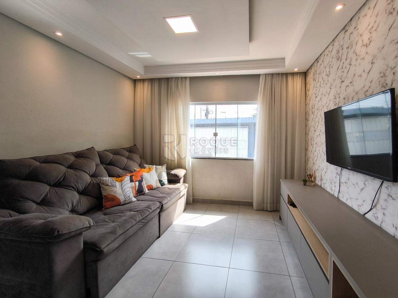 Casa Residencial à venda no bairro Parque Residencial Aeroporto: 