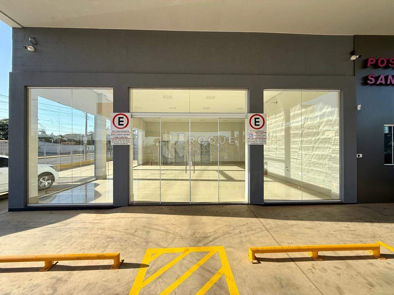 Salão para aluguel no bairro Residencial Santa Clara: Fachada