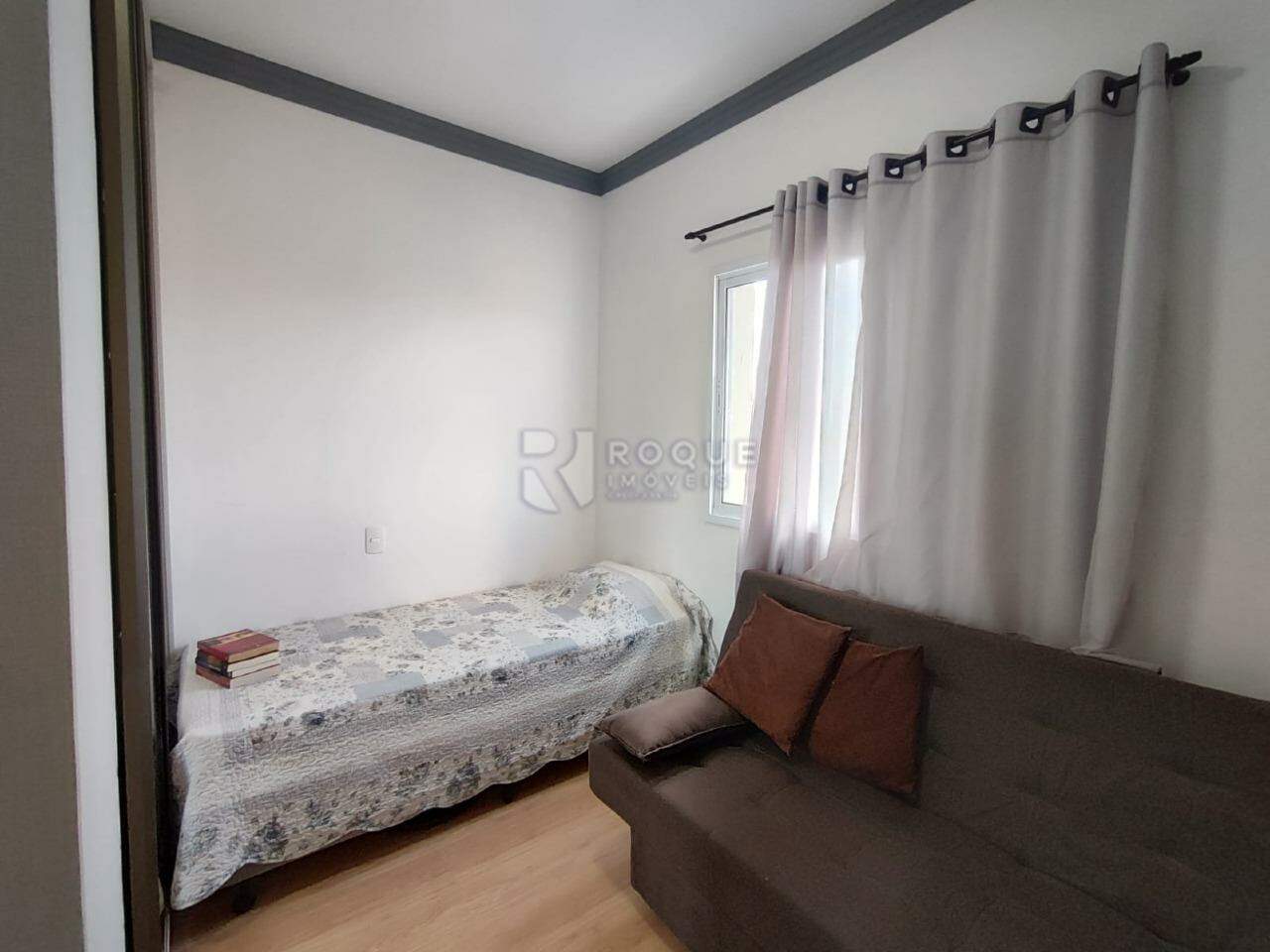 Apartamento à venda no bairro Vila Cristovam: 