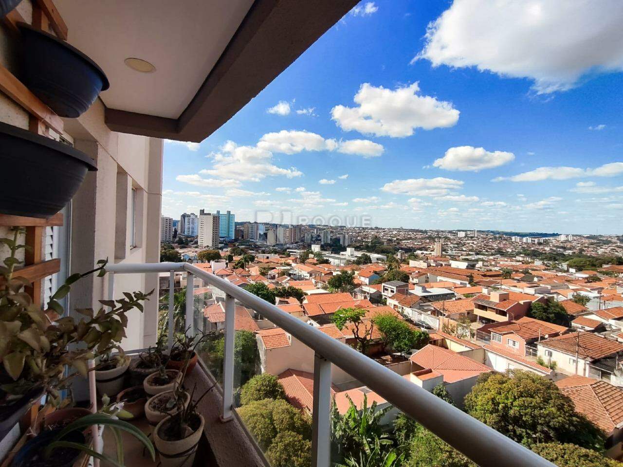 Apartamento à venda no bairro Vila Cristovam: 