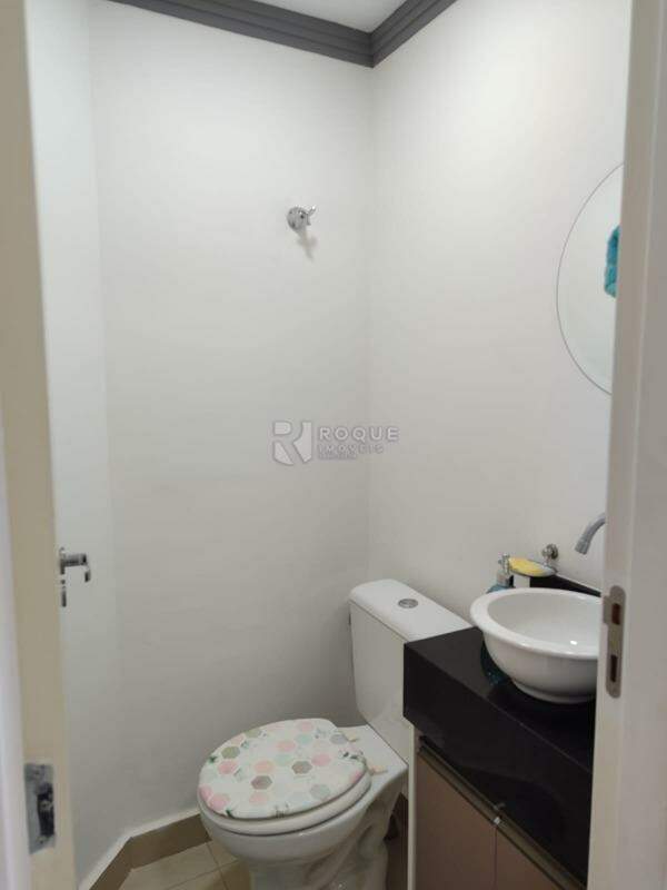 Apartamento à venda no bairro Vila Cristovam: 