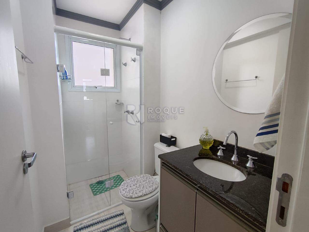 Apartamento à venda no bairro Vila Cristovam: 