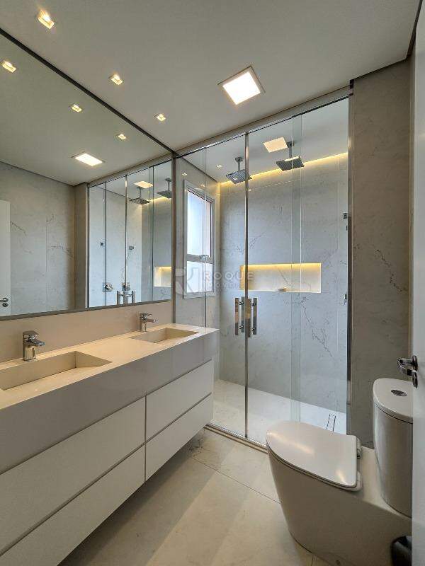 Apartamento para aluguel no bairro Jardim Aquárius: WC Suíte 1