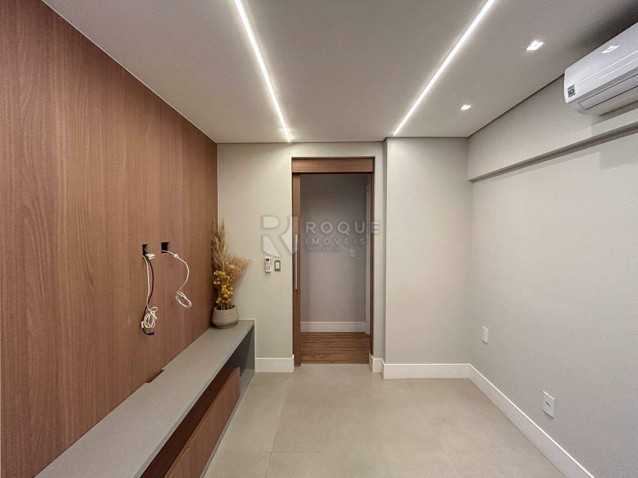 Apartamento para aluguel no bairro Jardim Aquárius: Sala de TV 