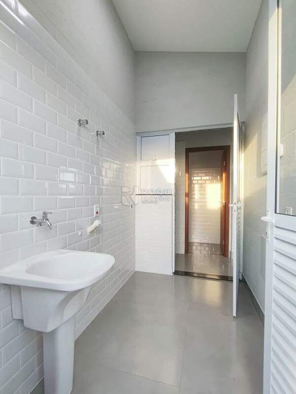 Casa Residencial para aluguel no bairro Residencial Colinas do Engenho II: Lavanderia