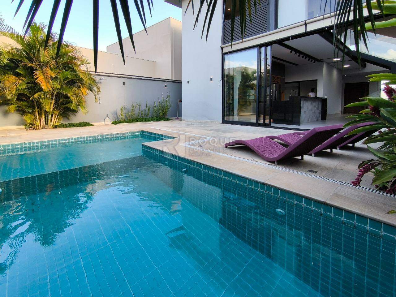 Casa em condomínio à venda no bairro Residencial Margarida de Holstein: PISCINA