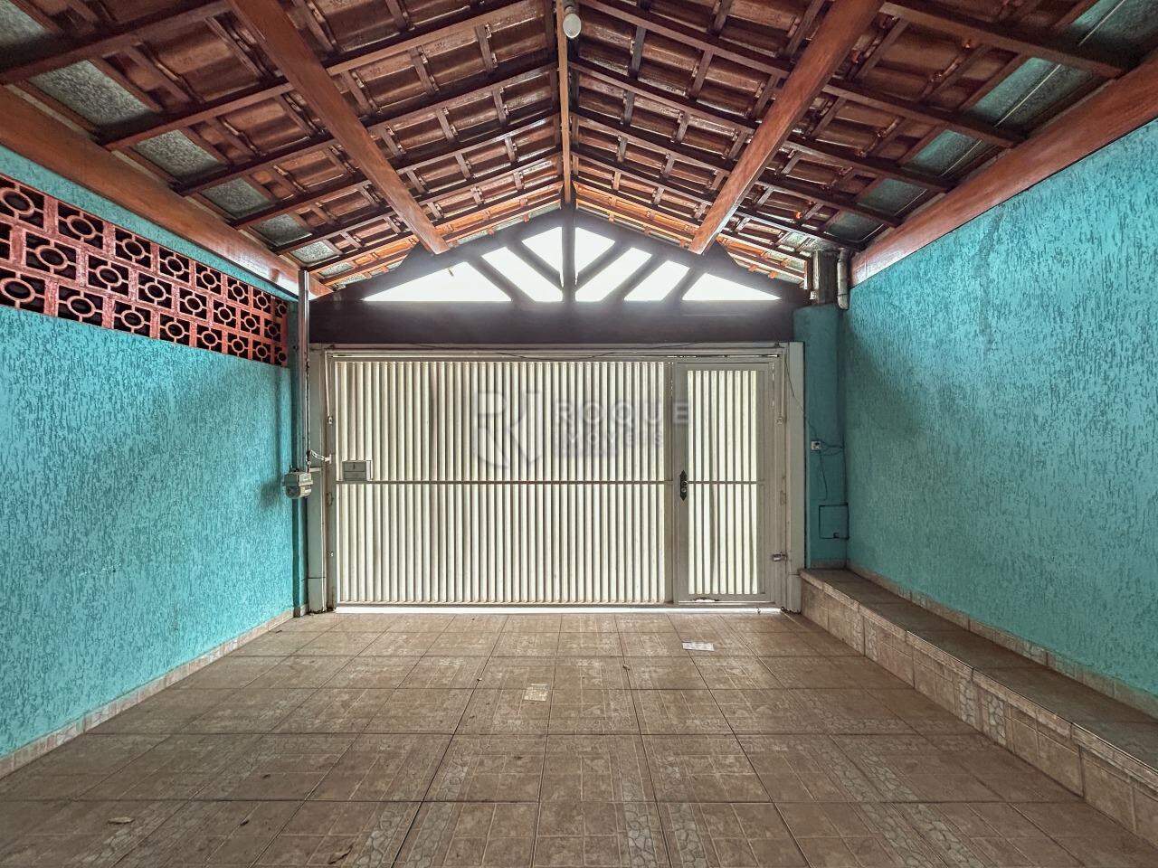 Casa Residencial para aluguel no bairro Jardim Ouro Verde: Garagem 