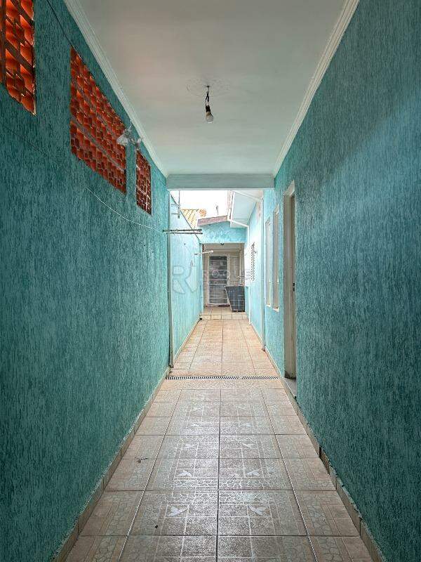 Casa Residencial para aluguel no bairro Jardim Ouro Verde: Corredor 