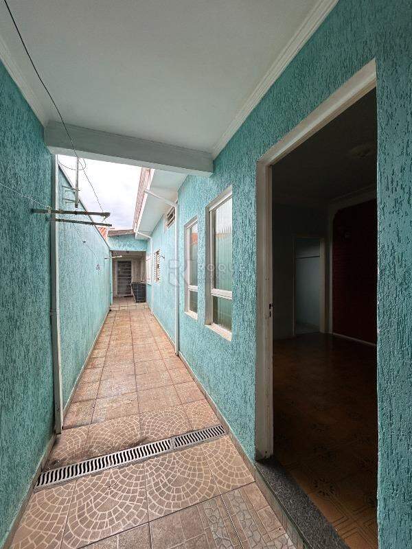 Casa Residencial para aluguel no bairro Jardim Ouro Verde: Corredor de acesso 