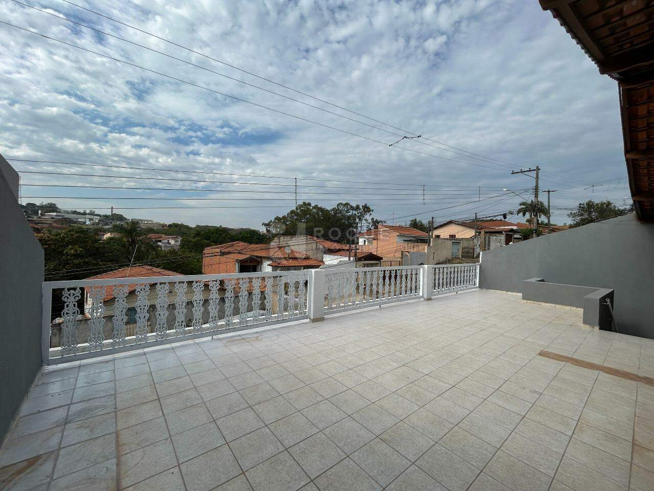 Casa Residencial para aluguel no bairro Vila Queiroz: Frente
