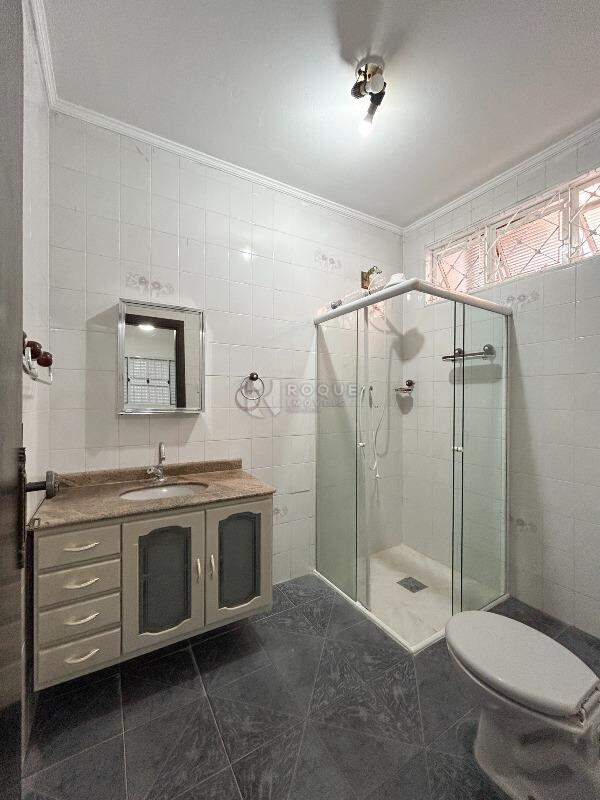 Casa Residencial para aluguel no bairro Vila Queiroz: WC suíte