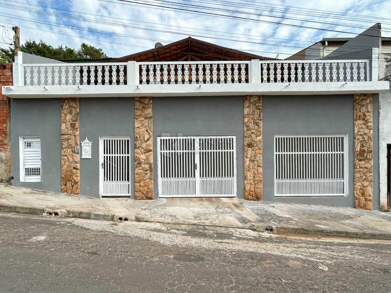 Casa Residencial para aluguel no bairro Vila Queiroz: Fachada 