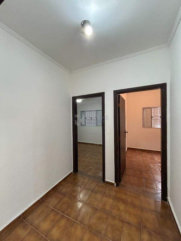 Casa Residencial para aluguel no bairro Vila Queiroz: Hall