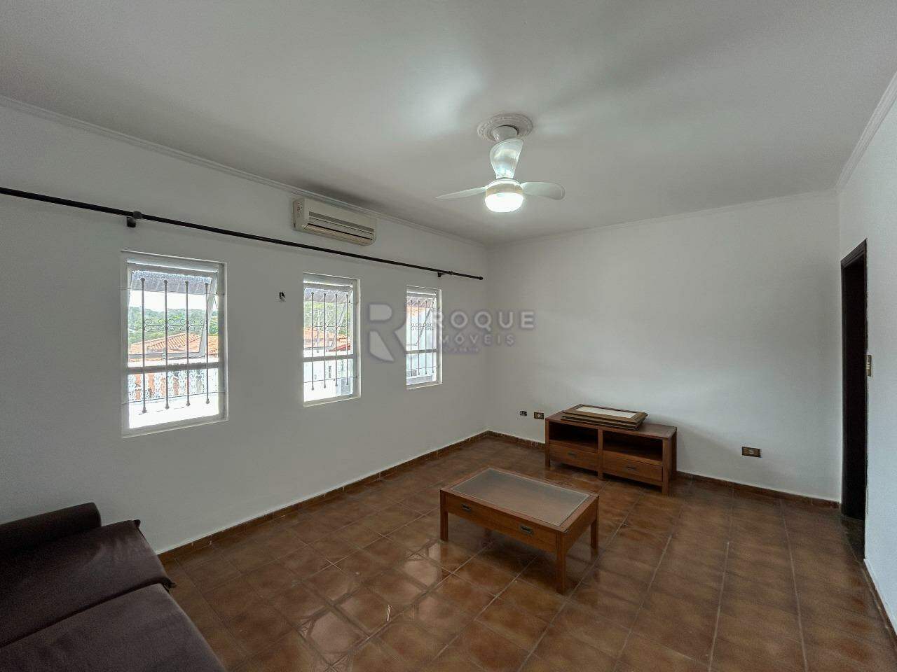 Casa Residencial para aluguel no bairro Vila Queiroz: Sala