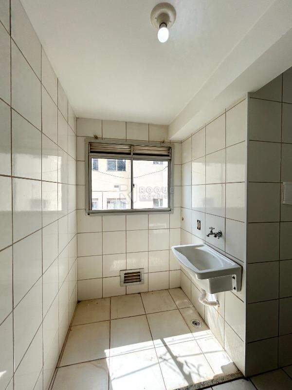 Apartamento para aluguel no bairro Residencial Rubi: Área de serviço