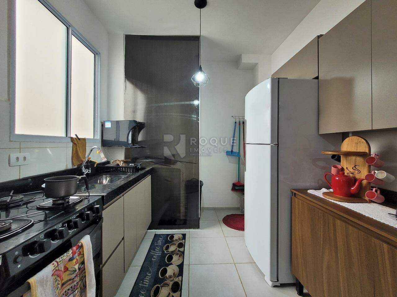 Apartamento à venda no bairro Fazenda Duas Barras: Cozinha