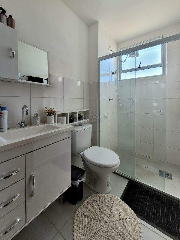 Apartamento à venda no bairro Fazenda Duas Barras: WC Social