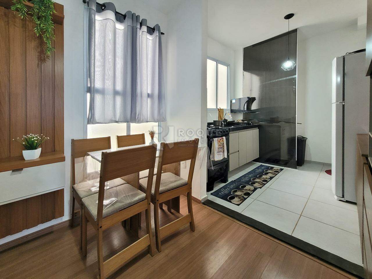 Apartamento à venda no bairro Fazenda Duas Barras: Sala