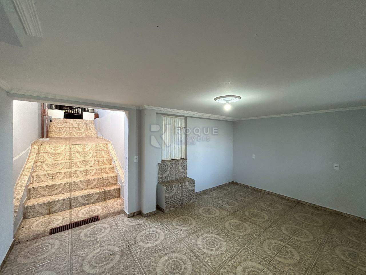 Casa Residencial para aluguel no bairro Parque Hippolyto: Fundo 