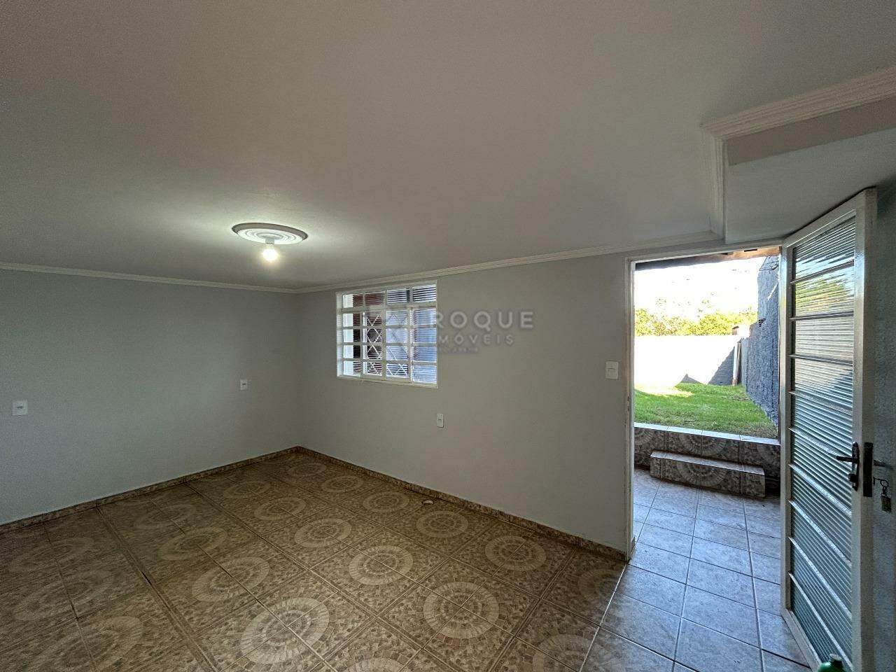 Casa Residencial para aluguel no bairro Parque Hippolyto: Sala Fundo 