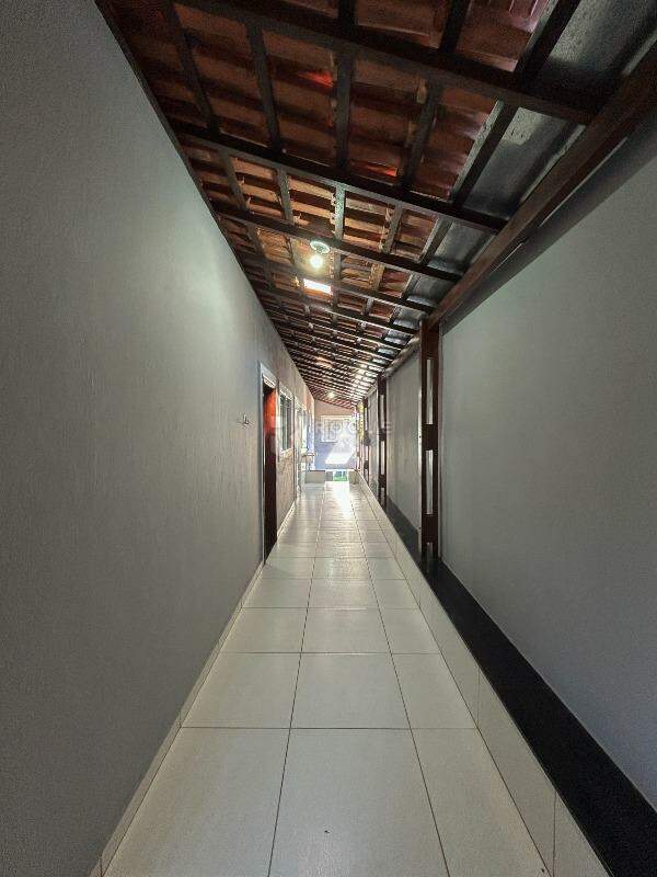 Casa Residencial para aluguel no bairro Parque Hippolyto: Corredor 
