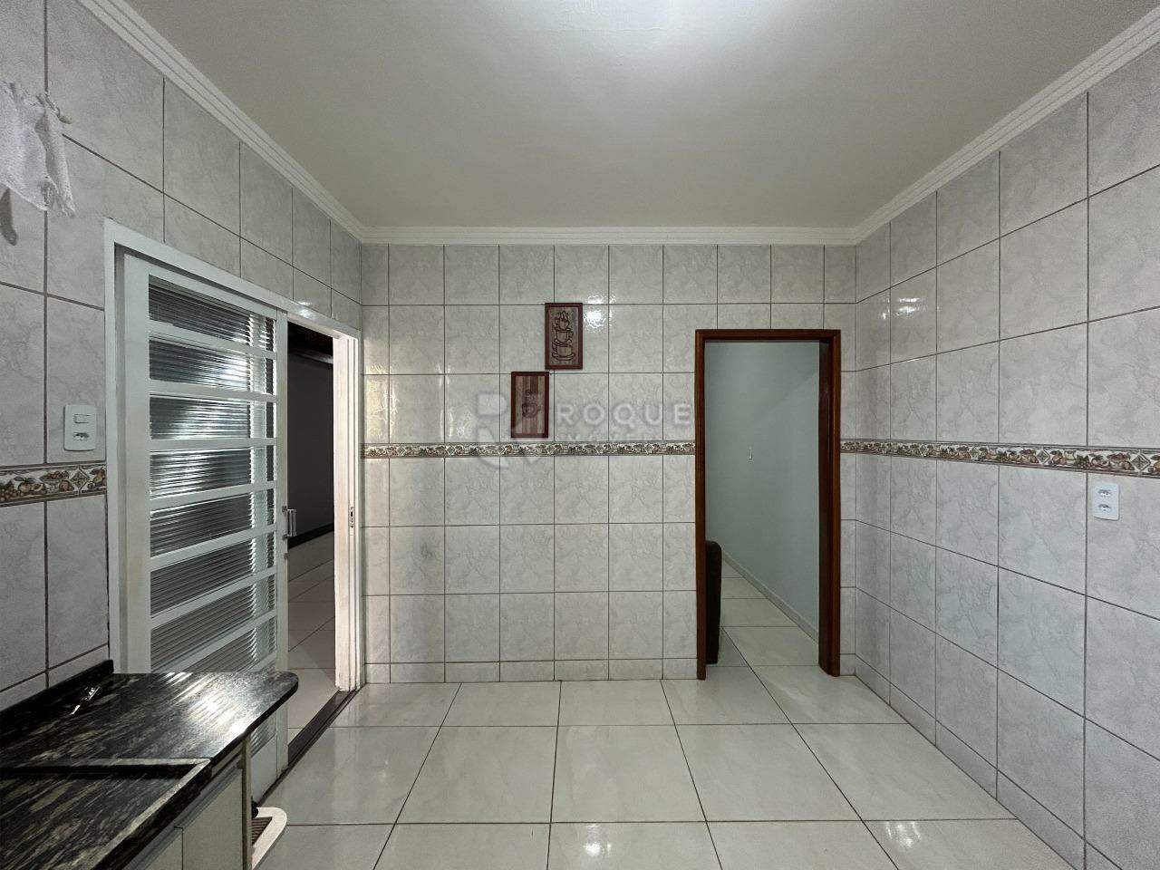 Casa Residencial para aluguel no bairro Parque Hippolyto: Cozinha