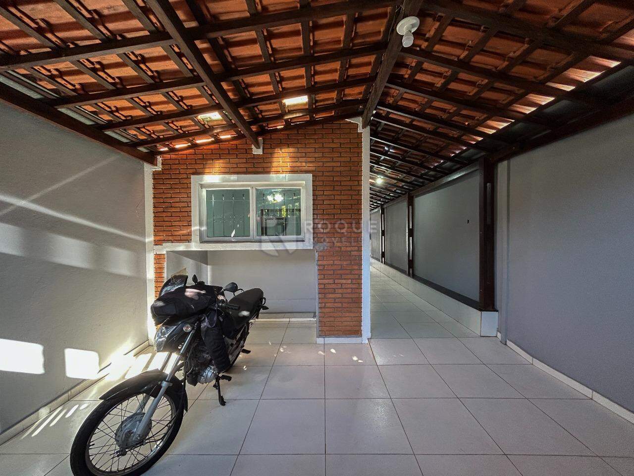 Casa Residencial para aluguel no bairro Parque Hippolyto: Garagem 
