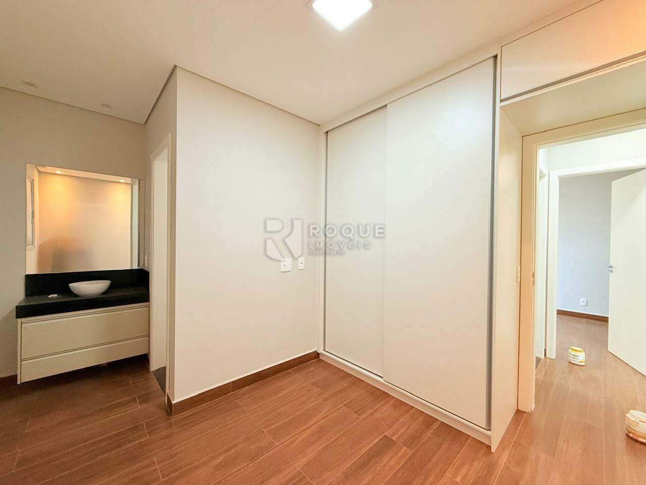Apartamento para aluguel no bairro Vale das Esmeraldas: Dormitório 01 Suíte