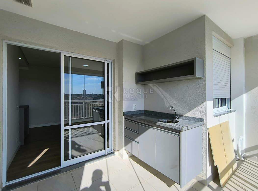 Apartamento para aluguel no bairro Vila Santa Rosália: Sacada