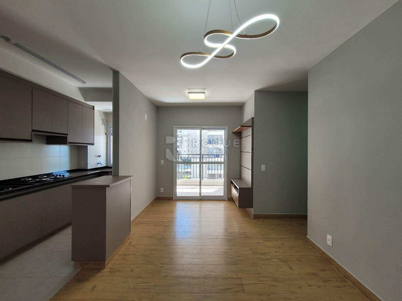 Apartamento à venda no bairro Chácara Boa Vista da Graminha: Sala