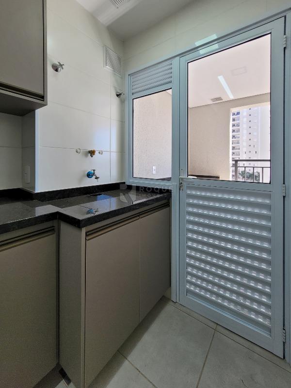 Apartamento à venda no bairro Chácara Boa Vista da Graminha: Área de serviço