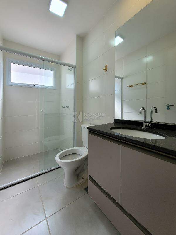 Apartamento à venda no bairro Chácara Boa Vista da Graminha: WC Social