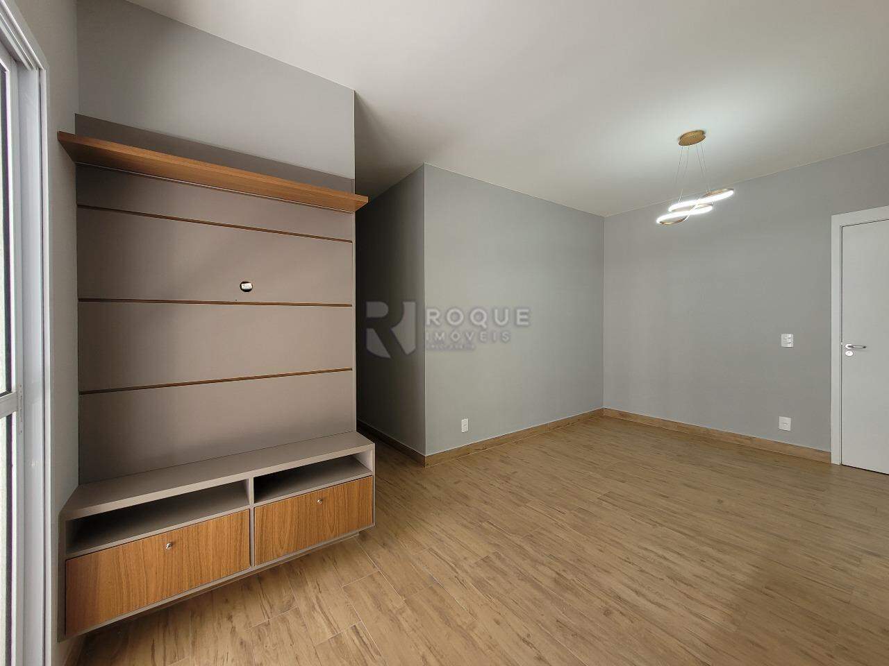 Apartamento à venda no bairro Chácara Boa Vista da Graminha: Sala