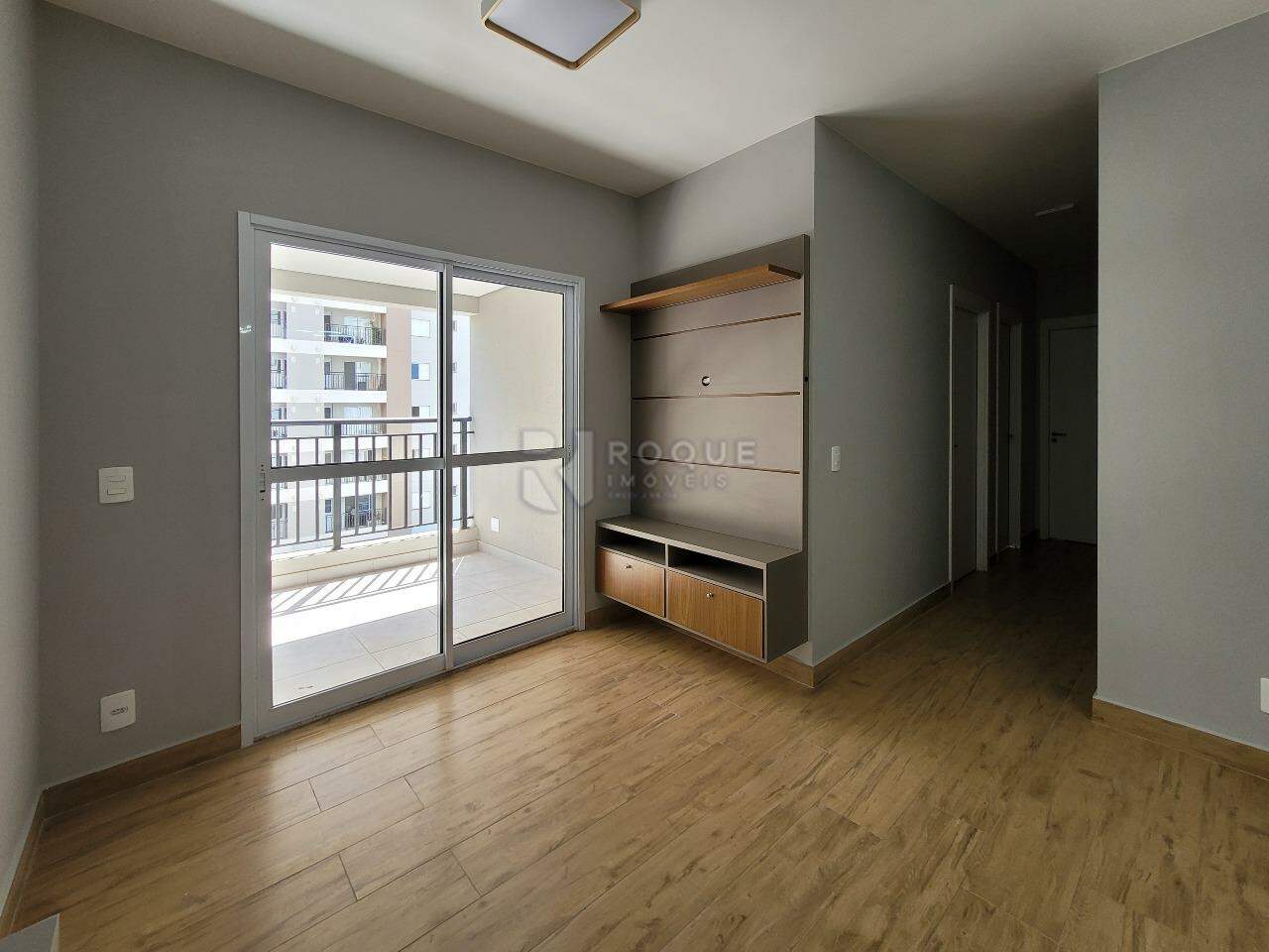 Apartamento à venda no bairro Chácara Boa Vista da Graminha: Sala