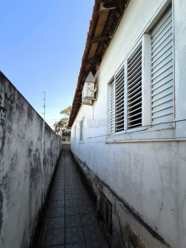 Casa Residencial à venda no bairro Vila Queiroz: LATERAL EXTERNA