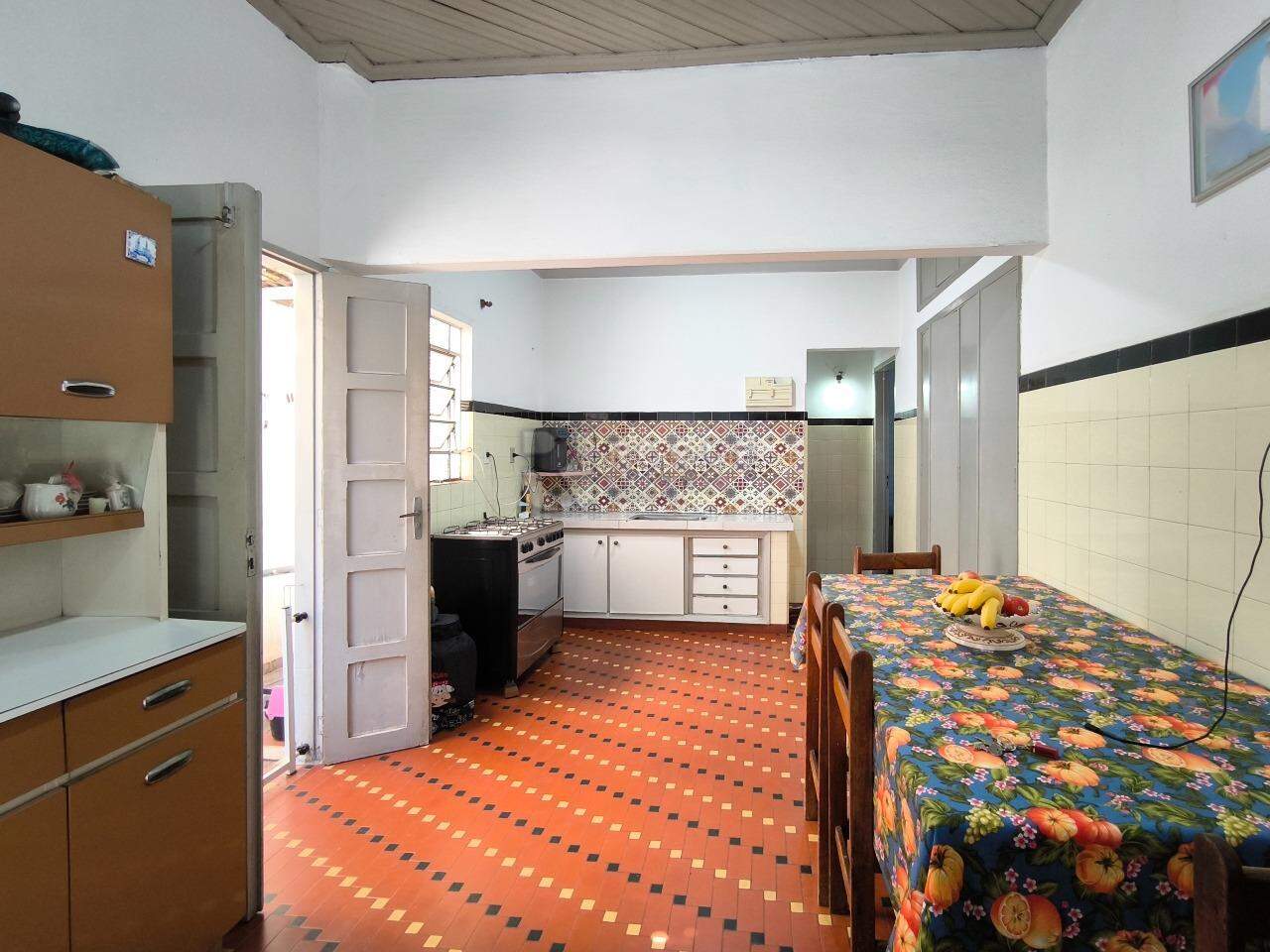 Casa Residencial à venda no bairro Vila Queiroz: COZINHA
