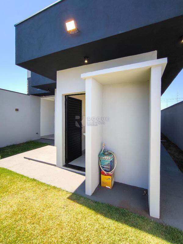 Casa Residencial à venda no bairro Jardim Marajoara: FUNDOS