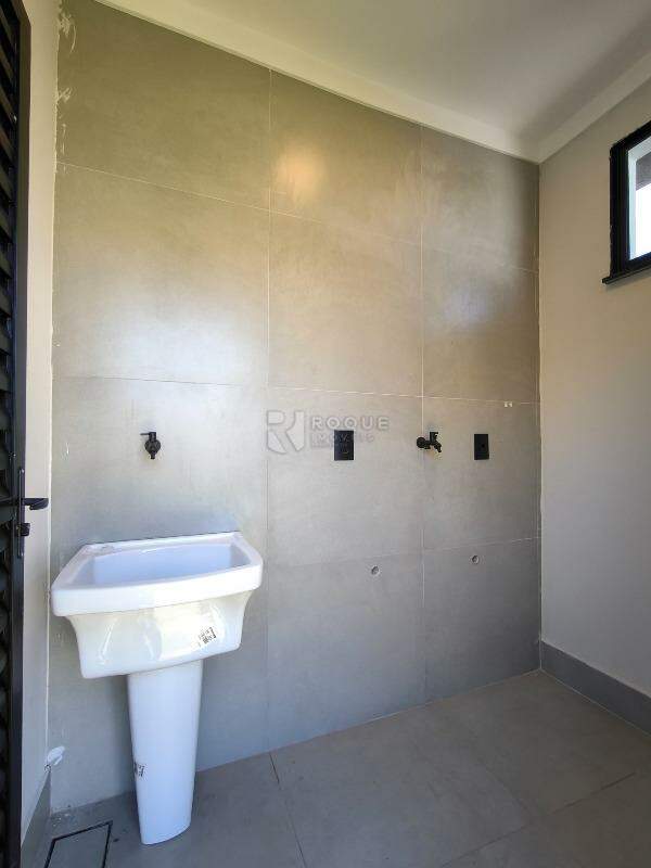 Casa Residencial à venda no bairro Jardim Marajoara: LAVANDERIA