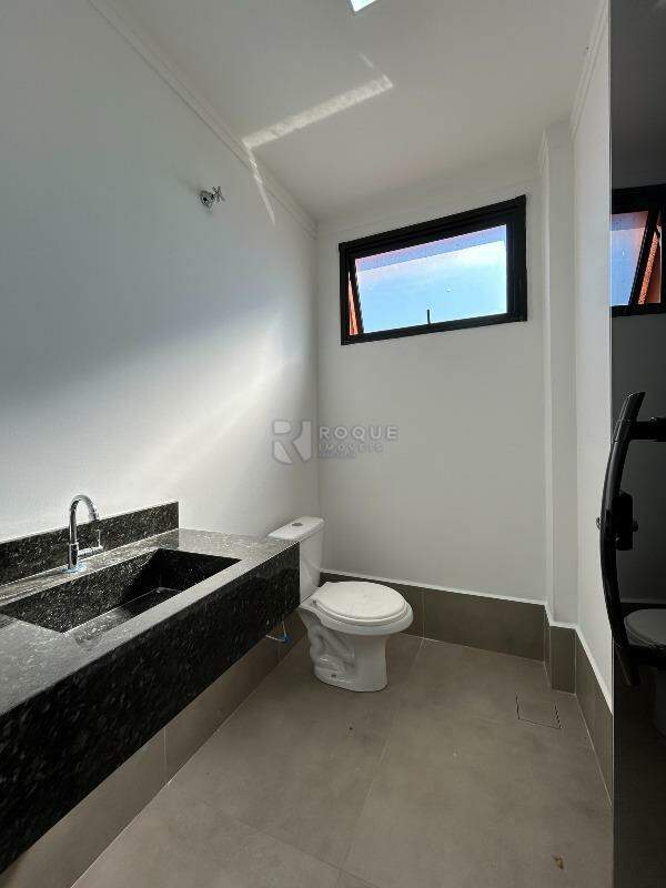 Barracão/Galpão para aluguel no bairro Jardim Porto Real IV: WC social segundo andar 