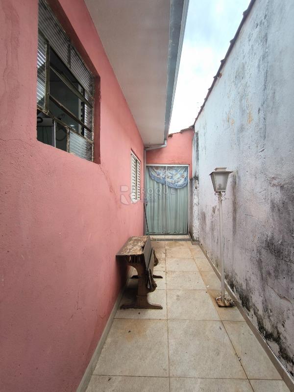 Casa Residencial à venda no bairro Jardim Barão de Limeira: LATERAL EXTERNA
