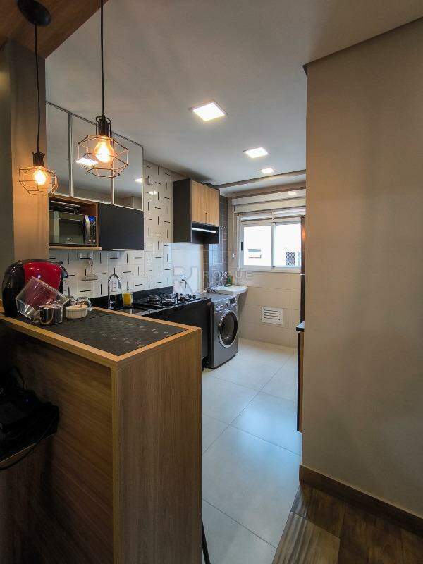 Apartamento à venda no bairro Residencial Rubi: COZINHA
