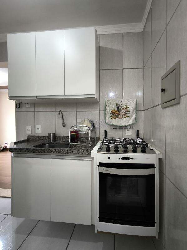Apartamento à venda no bairro Vila Labaki: COZINHA